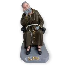 Escultura Padre Pio Sentado 11 Cm Em Resina - Lua Mística - 100% Original - Loja Oficial