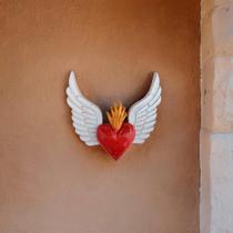 Escultura Sagrado Coração de Jesus Coração Alado Maciça Entalhado a Mão Asas para cima