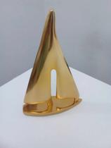 Escultura Veleiro Em Alumínio Dourado 25 Cm Escultura Veleiro Em Alumínio Dourado 25 Cm