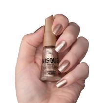 Esmalte dourado Esmalte dourado
