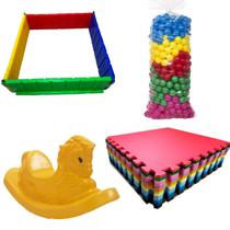 Espaço Kids Cercado Plástico, Cavalo, 50 Bolinhas e 4 Tatames Inclusos
