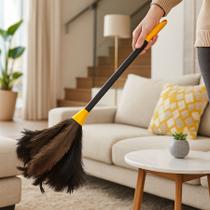Espanador de Pó Dasshaus Penas de Peru 40cm Limpeza Delicada e Eficiente Espanador de Pó Dasshaus Penas de Peru 40cm Limpeza Delicada e Eficiente