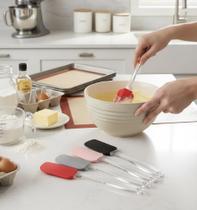 Espátula de Silicone Cabo Transparente Mexer Pão Duro 23,5cm Espátula de Silicone Cabo Transparente Mexer Pão Duro 23,5cm