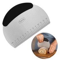 Espátula Multifuncional Prana Raspadora com Régua Preta Utensílio Cozinha Confeitaria para Massas Bolos Antiaderente Espátula Multifuncional Prana Raspadora com Régua Preta Utensílio Cozinha Confeitaria para Massas Bolos Antiaderente