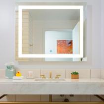Espelho com LED frontal e acionamento touch de 80cm x 80cm - New Home / Cebrace