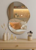 Espelho Decorativo Orgânico 60x40cm em Vidro Lapidado com Suporte de Fixação Cloud