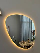 Espelho Decorativo Vertical 80x60cm Sala Moderno Com Led