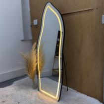 Espelho Orgânico 170x70 com LED Jateado Touch Bivolt 3 Cores Corpo Inteiro com Moldura em Alumínio e Suporte de Chão ou Parede
