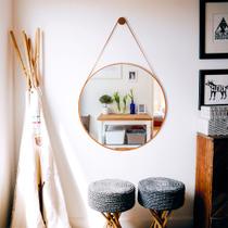 ESPELHO REDONDO ADNET, LAPIDADO, COM MOLDURA DE 2CM, COM CINTA EM material ecológico 60cm ESPELHO REDONDO ADNET, LAPIDADO, COM MOLDURA DE 2CM, COM CINTA EM material ecológico 60cm