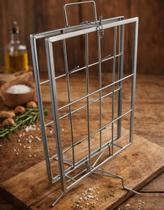Espeto Grelha Costelão Suporte Galvanizado 60x70cm Aço Carbono Churrasco Fogo de Chão Assar Costela Cordeiro Patagônico Base Giratória Espeto Grelha Costelão Suporte Galvanizado 60x70cm Aço Carbono Churrasco Fogo de Chão Assar Costela Cordeiro Patagônico Base Giratória