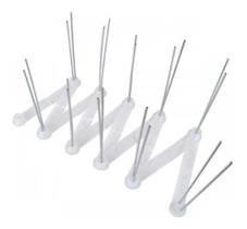 Espículas Inibidora Antipombos Espanta Pombos Instala Fácil Policarbonato 44 Peças Espículas Inibidora Antipombos Espanta Pombos Instala Fácil Policarbonato 44 Peças