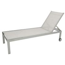 Espreguiçadeira de Alumínio e Tela Sling Modelo Gaivota com Rodas Menores Espreguiçadeira de Alumínio e Tela Sling Modelo Gaivota com Rodas Menores