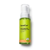 Espuma volumizante DevaCurl Frizz-Fighting Superfruits 240 mL