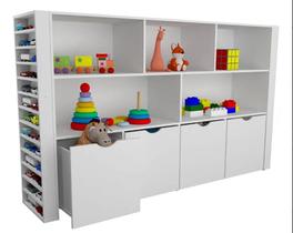 Estante Organizadora Infantil Porta Livros e Carrinhos com Baús Adhara 100 MDF Estante Organizadora Infantil Porta Livros e Carrinhos com Baús Adhara 100 MDF