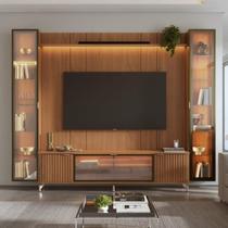 Estante para TV até 85 Polegadas com 2 Cristaleiras Vidro Reflecta 100% MDF com Led Lincoln Float 291cm Estante para TV até 85 Polegadas com 2 Cristaleiras Vidro Reflecta 100% MDF com Led Lincoln Float 291cm