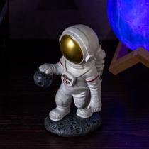 Estátua Astronauta Nasa Basquete Enterrada Lua