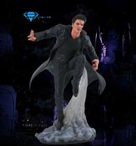 Estátua Buffy The Vampire Slayer Angel Vampire Diamond Select Gallery Diorama Colecionável de Luxo Oficial Estátua Buffy The Vampire Slayer Angel Vampire Diamond Select Gallery Diorama Colecionável de Luxo Oficial