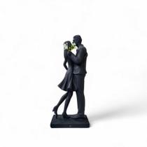 Estátua Casal Romântico em Gesso Preto 25cm Decoração Elegante e Minimalista VÁRIAS VARIEDADES