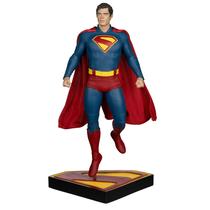 Estátua de Resina Superman 2025 McFarlane Toys 35cm