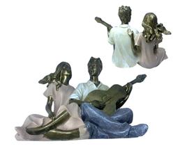Estatua Escultura Grande Resina Casal Violão Musica