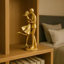 Estatua Estatueta Casal Namorados Abraçados em Resina Casa Escritório Enfeite de Sala Decoração Estatua Estatueta Casal Namorados Abraçados em Resina Casa Escritório Enfeite de Sala Decoração