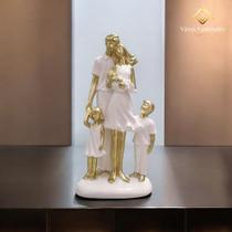 Estátua Família Completa C/3 Filhos Branca E Dourado Acabamento Em Gesso ATACADO - AVB DECORAÇÕES Estátua Família Completa C/3 Filhos Branca E Dourado Acabamento Em Gesso ATACADO - AVB DECORAÇÕES