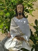 Estatua Jesus Meditando Orando Branco Decoração - Arte&Decoração