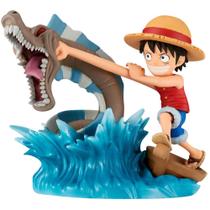 Estátua Monkey D. Luffy Vs Local Sea Monster WCF Log Stories Bandai