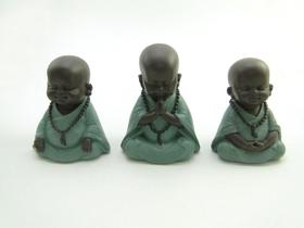 Estátua Trio Buda Mudra Preto E Verde Resina 12 Cm