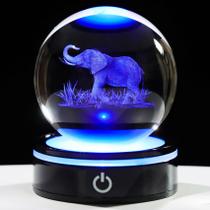 Estatueta de elefante 3D YWHL, bola de cristal com base de luz colorida, presente de elefante para mulheres e homens no Natal ou aniversário, bola decorativa de vidro de esfera cheia gravada a laser 3D para casa ou escritório (80 mm) Estatueta de elefante 3D YWHL, bola de cristal com base de luz colorida, presente de elefante para mulheres e homens no Natal ou aniversário, bola decorativa de vidro de esfera cheia gravada a laser 3D para casa ou escritório (80 mm)