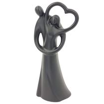 Estatueta Decorativa De Casal em Cerâmica Escultura Estátua Namoro Namorados Amor