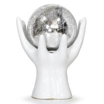 Estatueta Enfeite Decoração Mesa Sala Mãos Branca Com Esfera Bola Prata - Elegance Decor