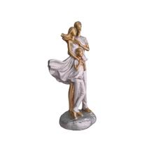 Estatueta Família Casal com Filho Enfeite Decoração Sala Rack Prata - Várias Variedades