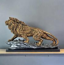 Estatueta Leão Decorativa 39cm Escultura em Resina para Sala e Escritório