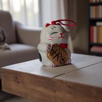 Estatueta Luxo Gato da Sorte Porcelana Decorativa Maneki Neko Boa Fortuna
