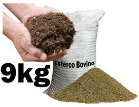 Esterco bovino curtido puro sem terra para hortas de verduras, plantas e jardins Esterco bovino curtido puro sem terra para hortas de verduras, plantas e jardins