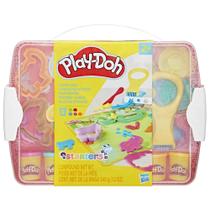 Estojo de atividades Play-Doh, 16 ferramentas, 3 tapetes de brincadeira, 6 cores, artes e trabalhos manuais para crianças, brinquedos pré-escolares para meninos e meninas a partir de 2 anos Estojo de atividades Play-Doh, 16 ferramentas, 3 tapetes de brincadeira, 6 cores, artes e trabalhos manuais para crianças, brinquedos pré-escolares para meninos e meninas a partir de 2 anos