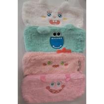 Estojo Escolar Infantil de Pelúcia Monstrinhos Cores CAND Envio imediato