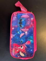 Estojo Escolar Infantil Stitch Galaxia 2 Compartimentos Grande Estojo Escolar Infantil Stitch Galaxia 2 Compartimentos Grande