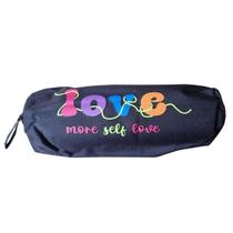 Estojo Escolar Love Feminina Preto Simples Clio MF24590 Estojo Escolar Love Feminina Preto Simples Clio MF24590