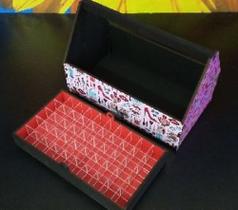 Estojo maleta para 50 esmaltes mdf adesivado fundo rosa - Girassol