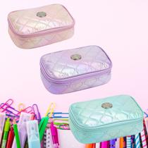Estojo Necessaire Juvenil Feminina Holográfico Pompom Seanite Estojo Necessaire Juvenil Feminina Holográfico Pompom Seanite