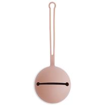 Estojo porta-chupetas de silicone mushie (Blush) para 2 chupetas Estojo porta-chupetas de silicone mushie (Blush) para 2 chupetas