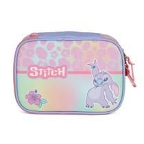 Estojo Triplo Stitch Tie Dye Rosa ET50094SC UP4YOU Lançamento 2026 Estojo Triplo Stitch Tie Dye Rosa ET50094SC UP4YOU Lançamento 2026