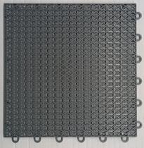 Estrado Modular Plástico Kit 22 peças na cor cinza, tamanho da peça 30x 30 x 1,4cm