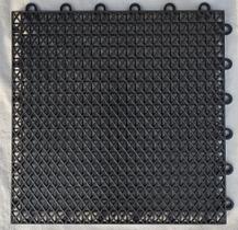 Estrado Modular Plástico Kit 22 peças na cor Preto, tamanho da peça 30 x 30 x1,4cm
