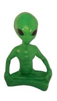 Et meditando extraterrestre verde fosforescente - peça em gesso - Decor