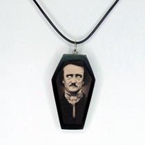 Exclusivo colar caixão arte resinada escritor edgar alan poe