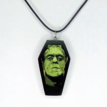 Exclusivo colar caixão arte resinada monstro Frankeinstein