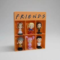 Expositor Bonecos Coleção Friends Personagens Warner Bob's